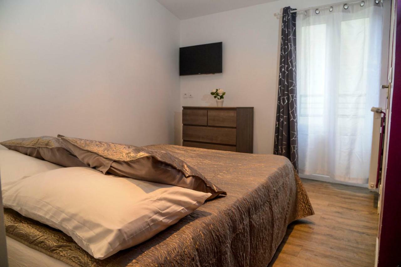 Hotel Hovi De La Mairie Aubervilliers Eksteriør billede